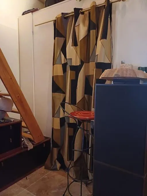 Boheme Dans Le 5e Apartment *